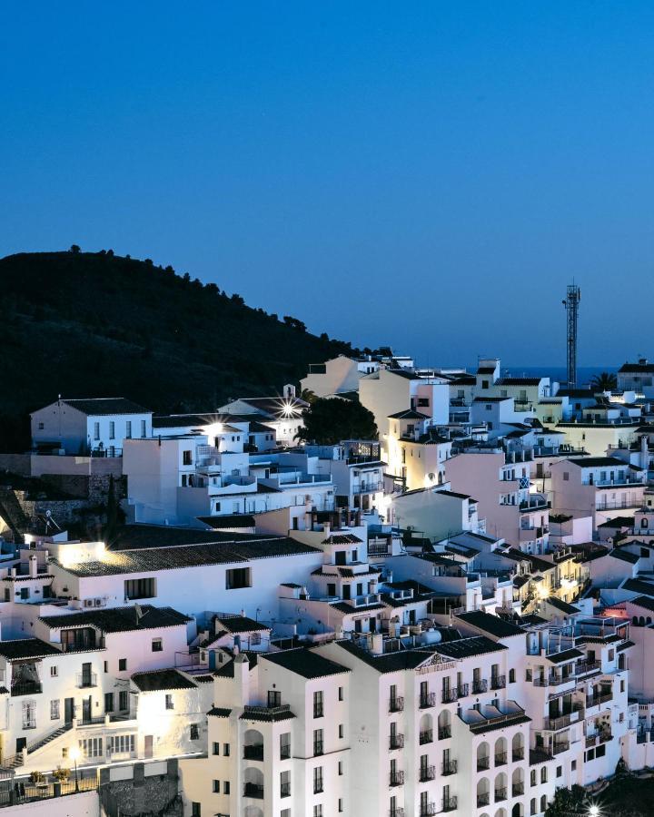 Beach Villa ,Nerja, Seaview, Pool, 3 Bedrooms, Huge Terrace And Garden Exterior foto
