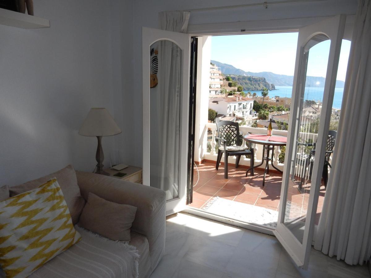 Beach Villa ,Nerja, Seaview, Pool, 3 Bedrooms, Huge Terrace And Garden Exterior foto